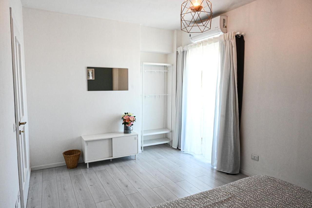 Lyceum Flat Apartment Olbia Bagian luar foto